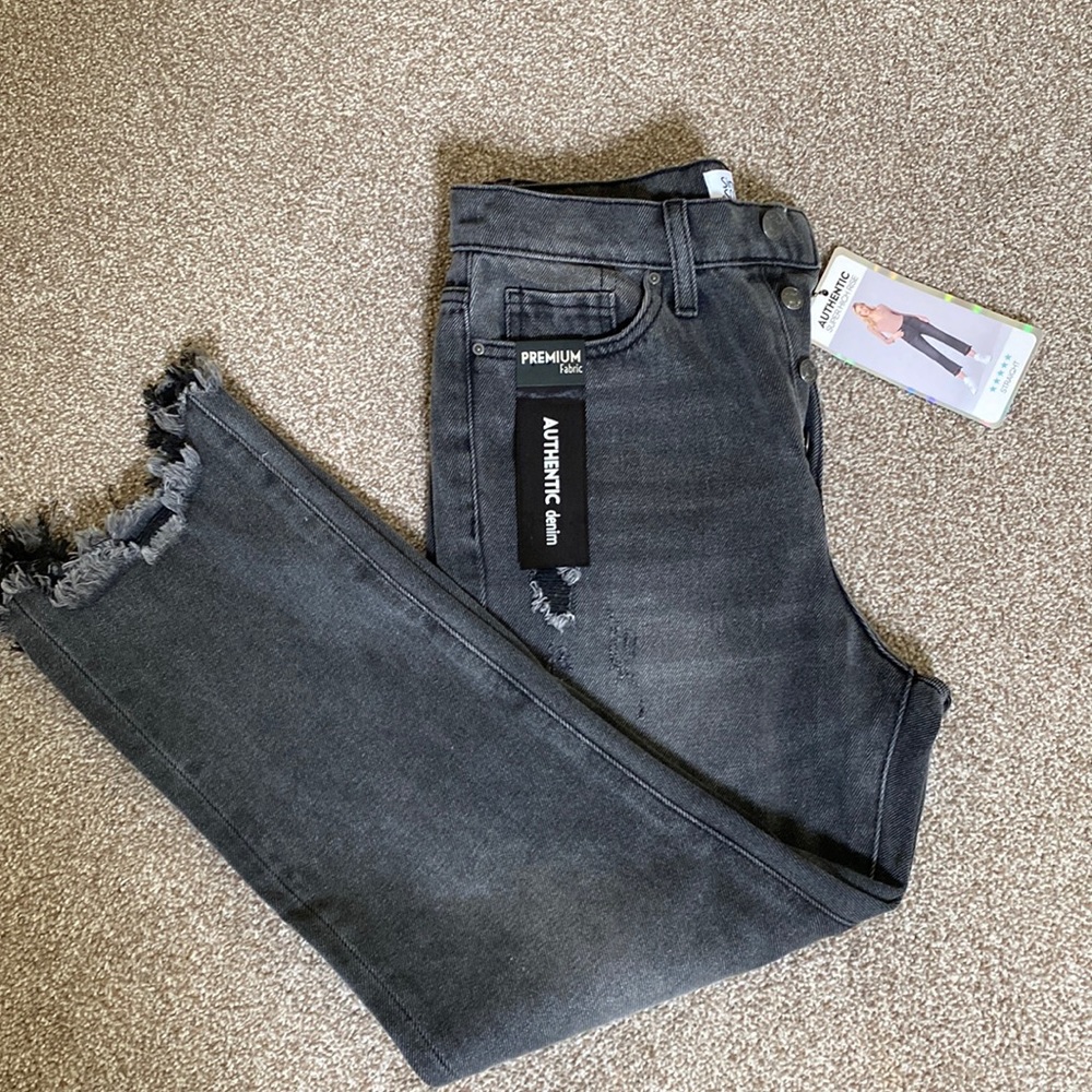 SIMPLE SOCIETY Women’s Straight Super High Rise Distressed Hem Denim Jeans 27